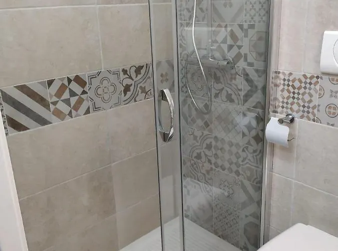 La Nina & La Nzina Daire *